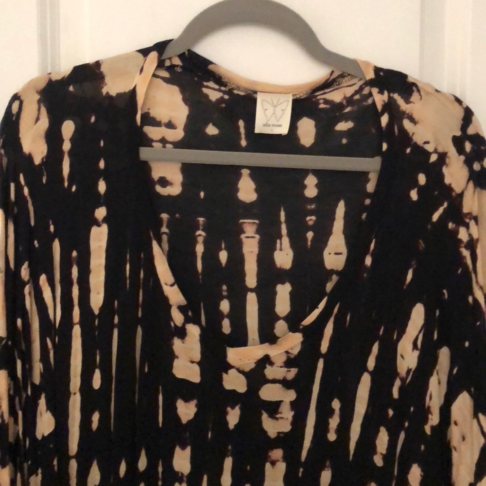 Ella Moss shark bite style tie dye tunic top